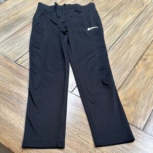 Nike Black Sweatpants with Elastic Waistband and Tapered Fit